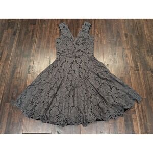 Vera‎ Wang Dress Womens 2 Gray Floral Lace Fit & Flare Scalloped Hem Cocktail